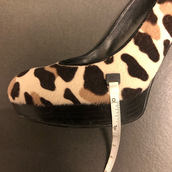 Stuart Weitzman Animal print calf hair pumps - Picture 7 of 7